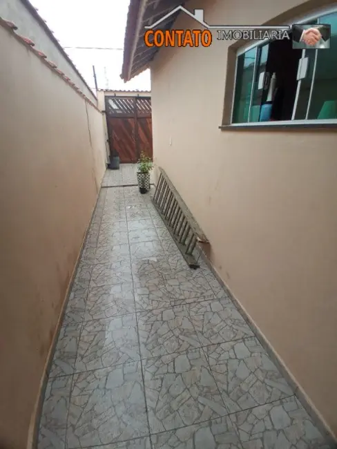 Foto 2 de Casa com 2 quartos à venda, 60m2 em Itanhaem - SP