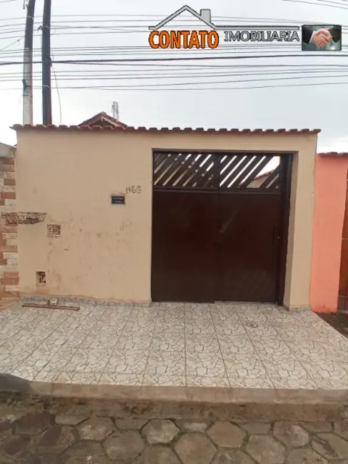 Foto 1 de Casa com 2 quartos à venda, 60m2 em Itanhaem - SP