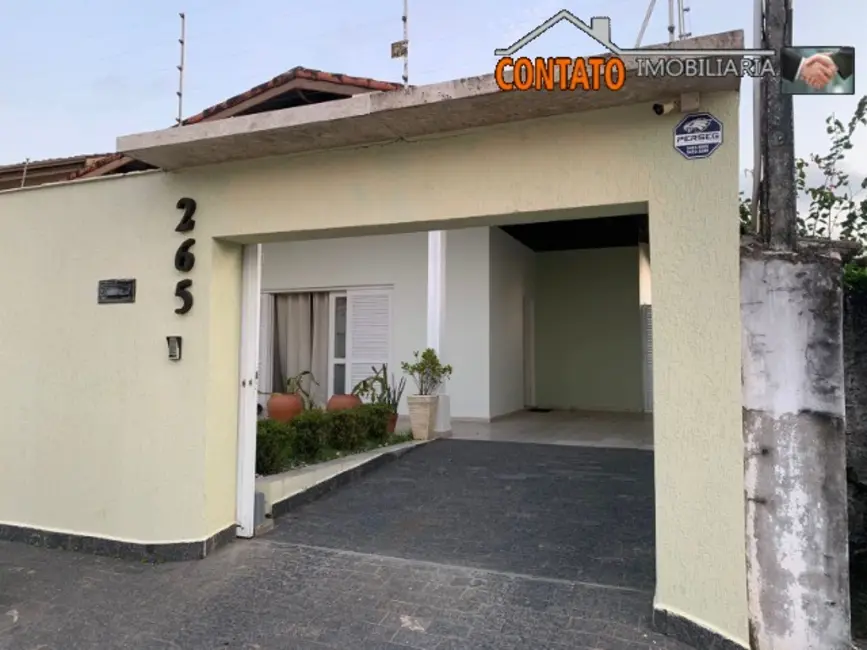 Foto 3 de Casa com 3 quartos à venda, 178m2 em Itanhaem - SP