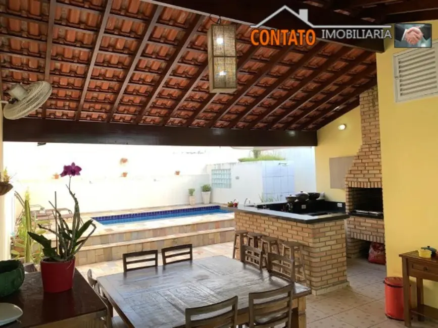 Foto 1 de Casa com 3 quartos à venda, 178m2 em Itanhaem - SP