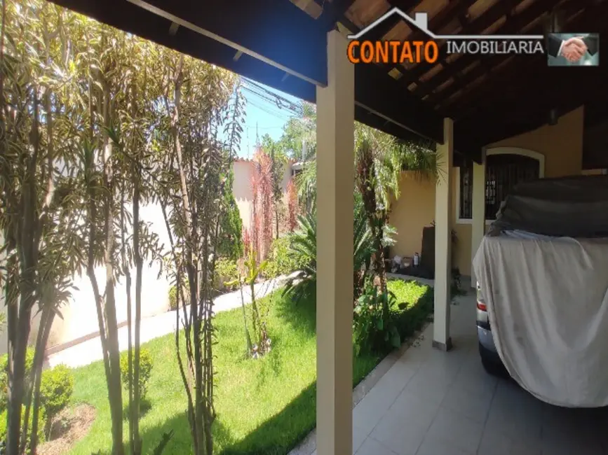 Foto 2 de Casa com 2 quartos à venda, 180m2 em Itanhaem - SP