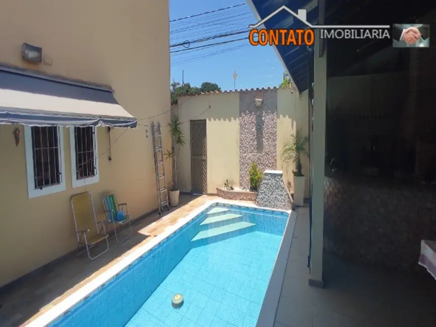 Foto 8 de Casa com 2 quartos à venda, 180m2 em Itanhaem - SP