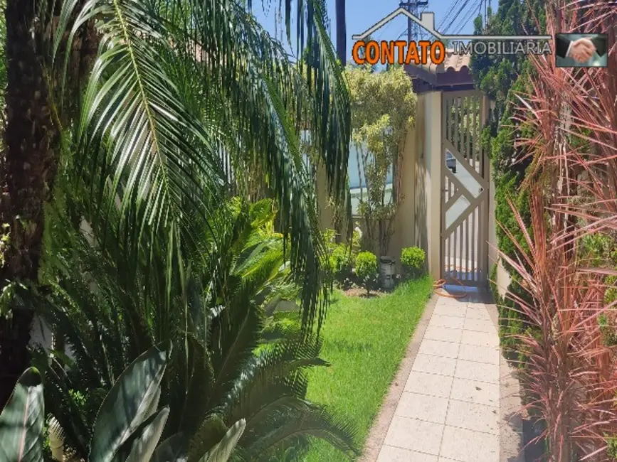 Foto 3 de Casa com 2 quartos à venda, 180m2 em Itanhaem - SP