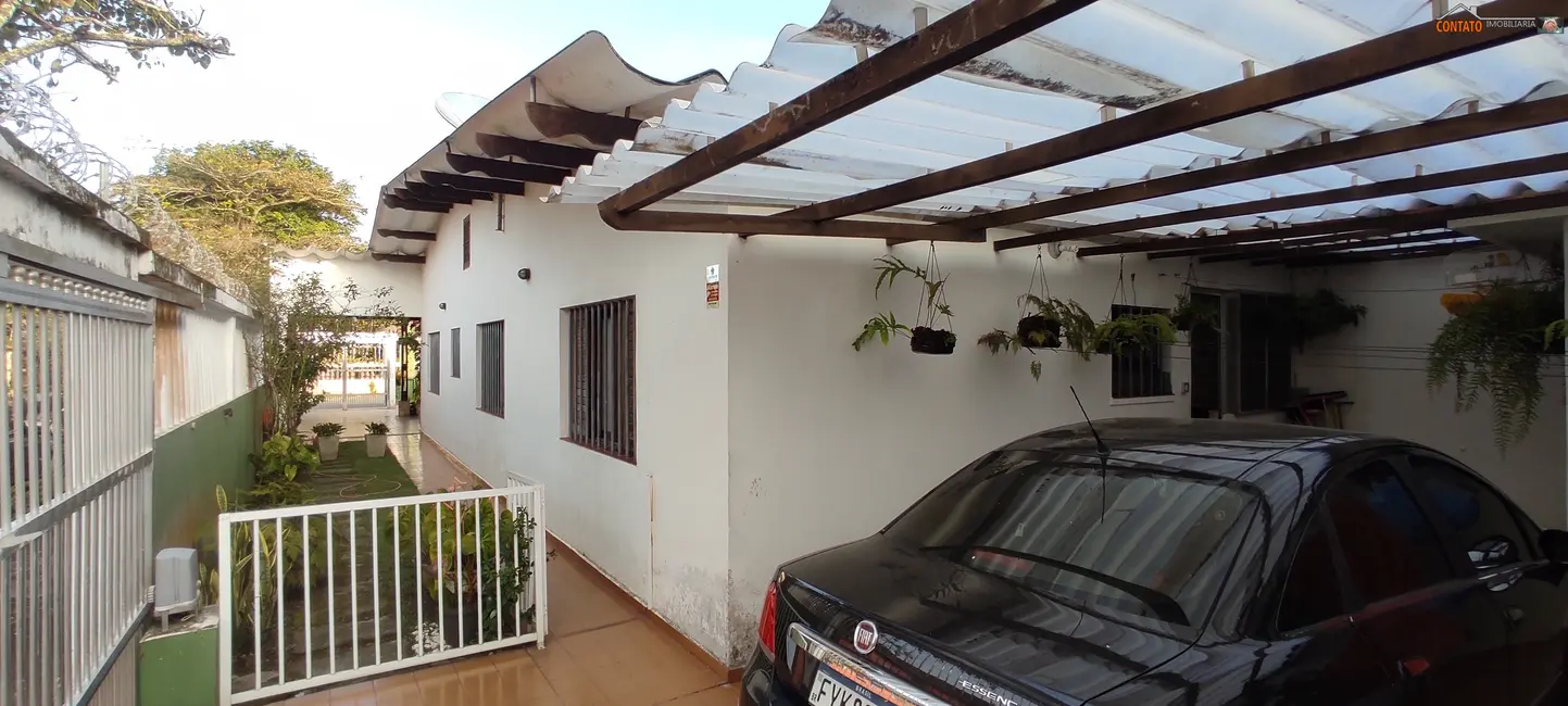 Foto 5 de Casa com 3 quartos à venda, 128m2 em Itanhaem - SP