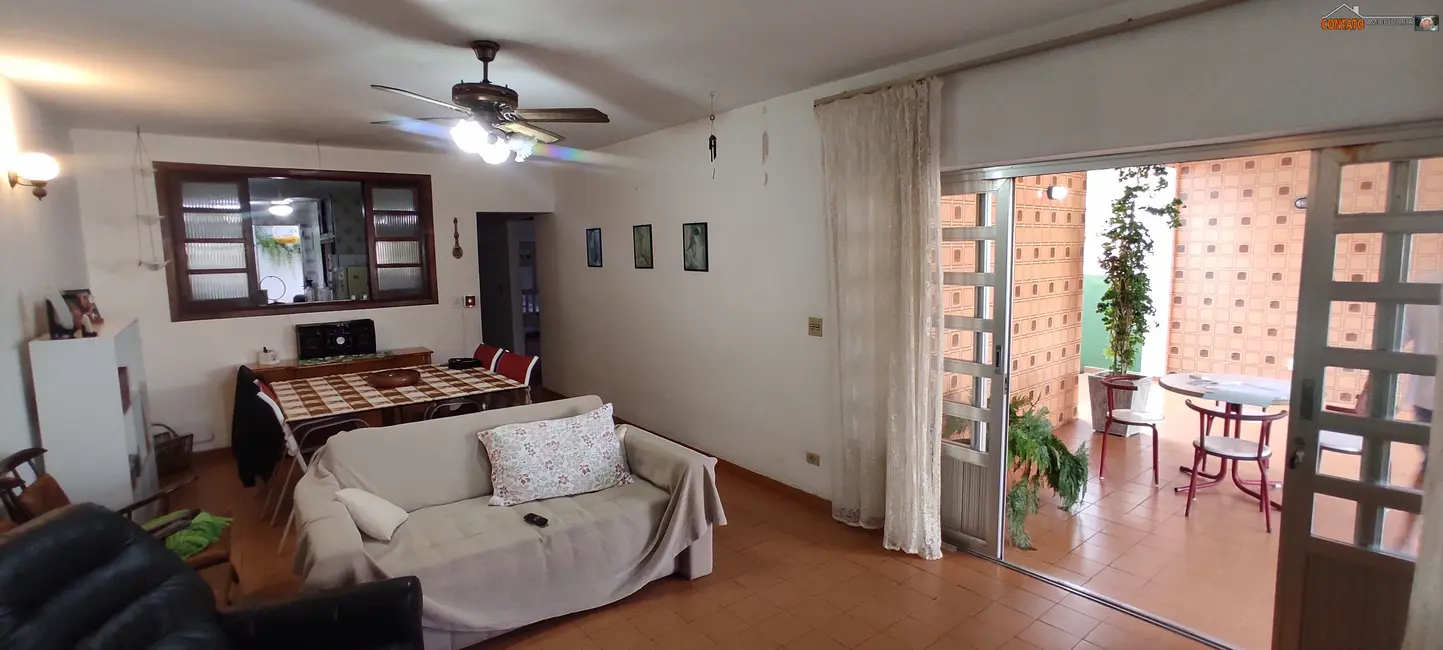 Foto 8 de Casa com 3 quartos à venda, 128m2 em Itanhaem - SP