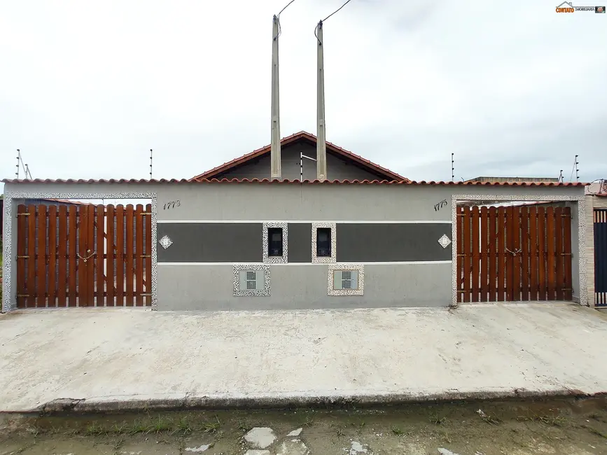 Foto 1 de Casa com 2 quartos à venda, 56m2 em Itanhaem - SP