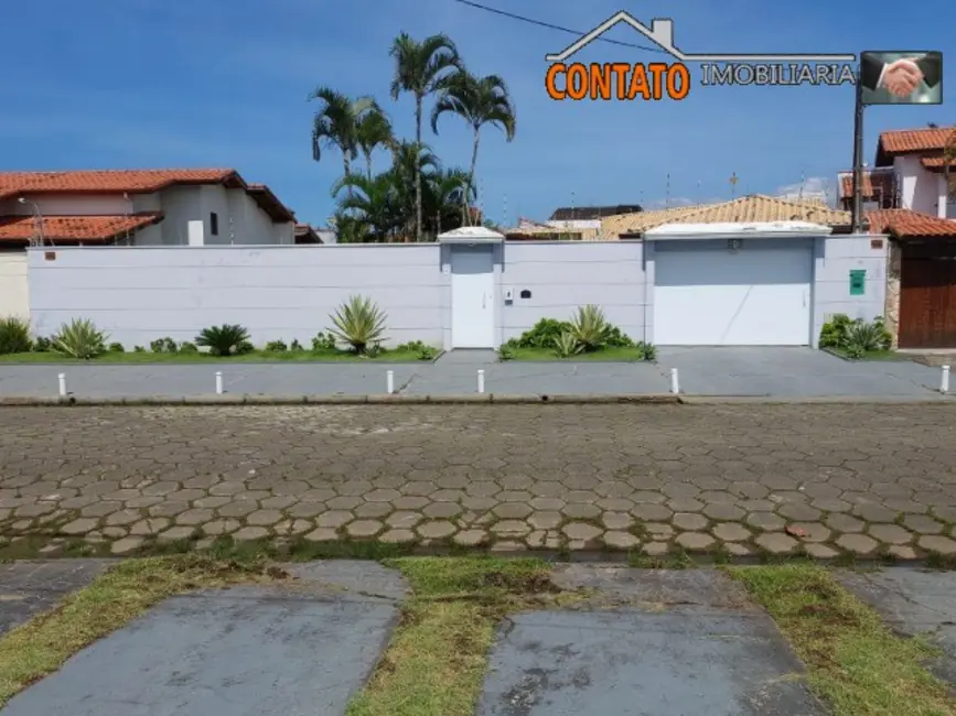 Foto 1 de Casa com 2 quartos à venda, 219m2 em Itanhaem - SP