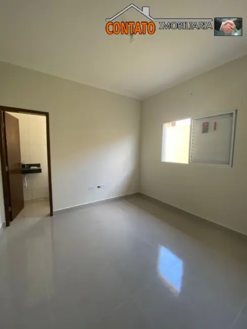 Foto 3 de Casa com 3 quartos à venda, 70m2 em Itanhaem - SP