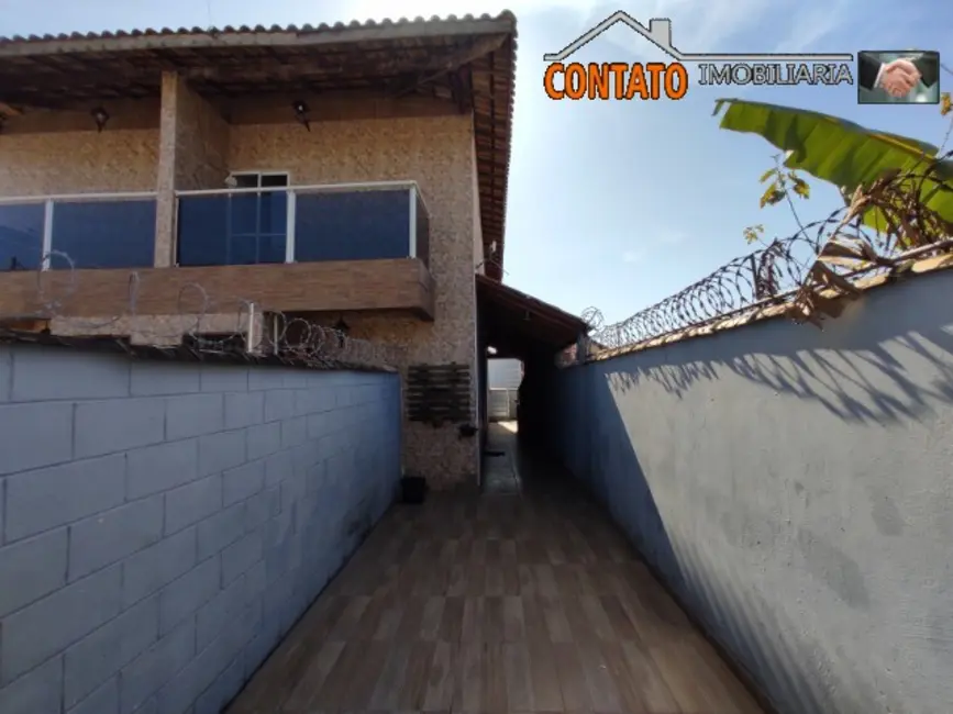 Foto 2 de Casa com 2 quartos à venda, 56m2 em Itanhaem - SP