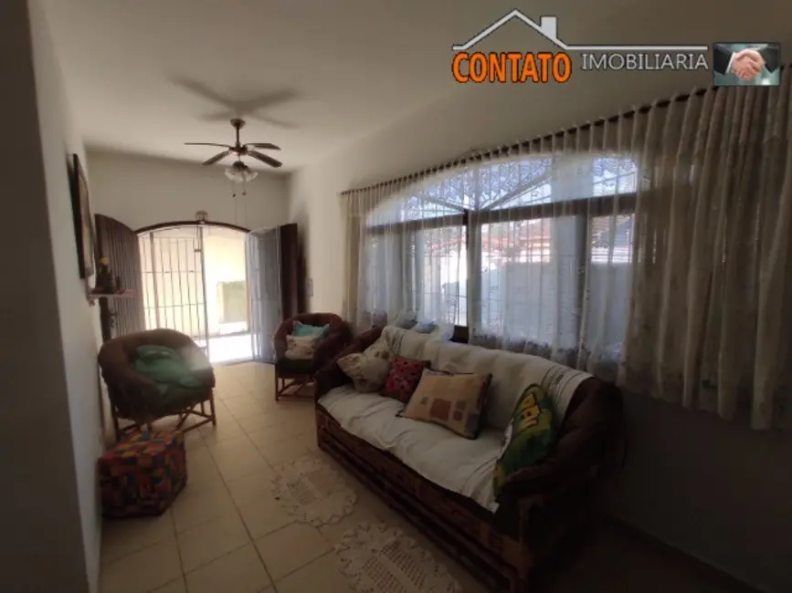 Casa com 4 quartos à venda, 141m2 em Itanhaem - SP - imagem 8 Foto 8 de Casa com 4 quartos à venda, 141m2 em Itanhaem - SP