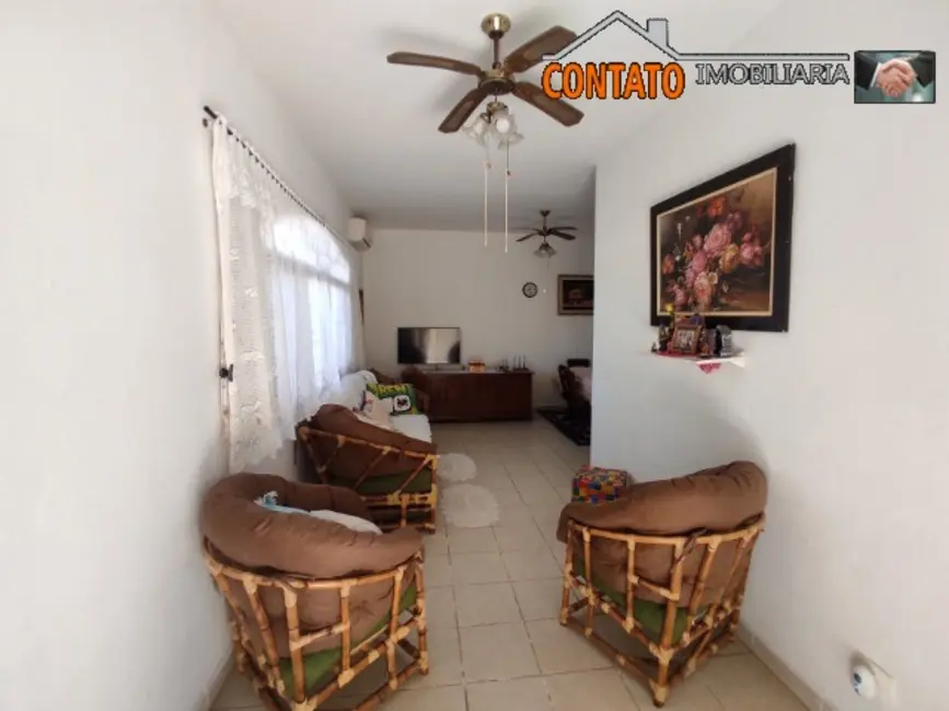 Casa com 4 quartos à venda, 141m2 em Itanhaem - SP - imagem 6 Foto 6 de Casa com 4 quartos à venda, 141m2 em Itanhaem - SP