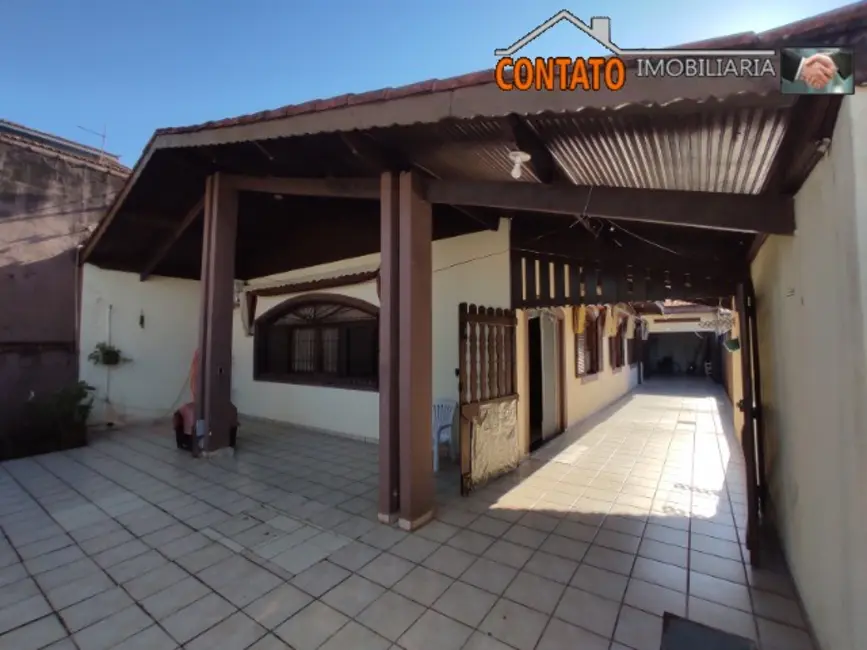 Foto 1 de Casa com 4 quartos à venda, 141m2 em Itanhaem - SP