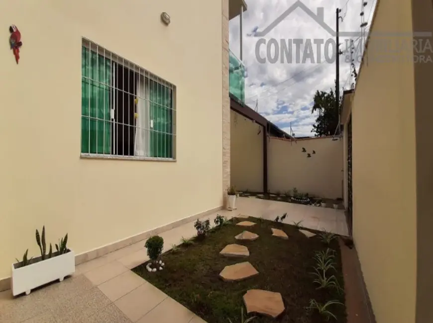 Foto 4 de Casa com 3 quartos à venda, 113m2 em Itanhaem - SP