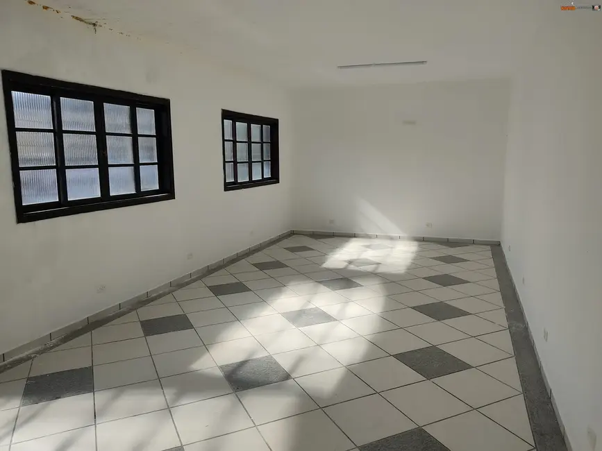 Sala Comercial para alugar, 270m2 em Itanhaem - SP - imagem 6 Foto 6 de Sala Comercial para alugar, 270m2 em Itanhaem - SP