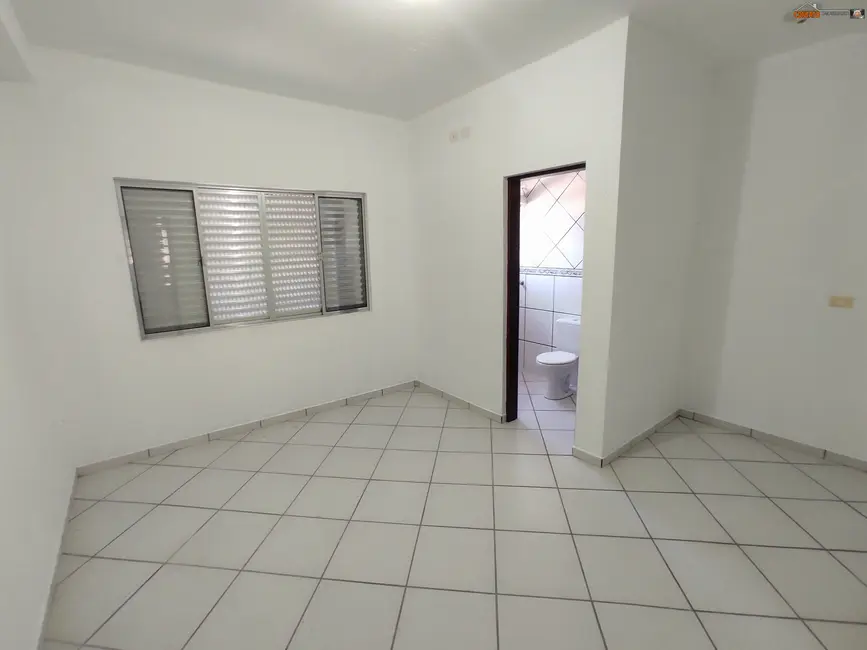 Sala Comercial para alugar, 270m2 em Itanhaem - SP - imagem 2 Foto 2 de Sala Comercial para alugar, 270m2 em Itanhaem - SP