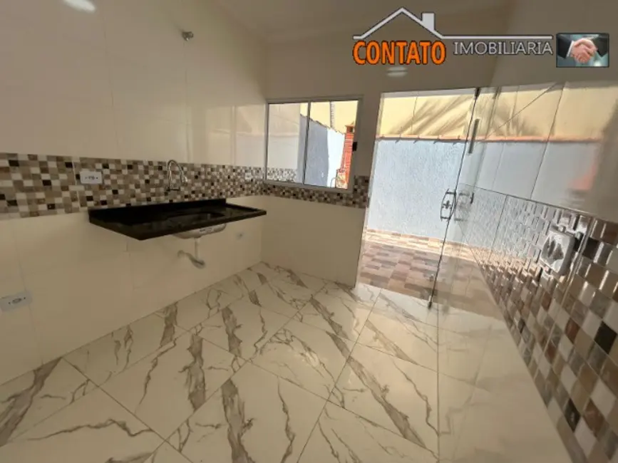 Foto 4 de Casa com 2 quartos à venda, 54m2 em Itanhaem - SP