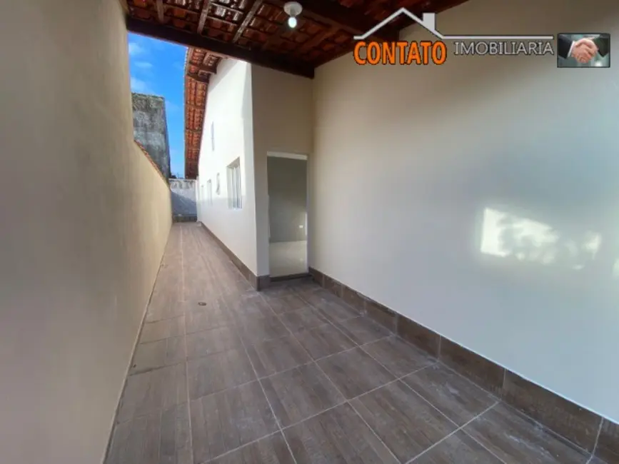 Foto 2 de Casa com 2 quartos à venda, 66m2 em Itanhaem - SP