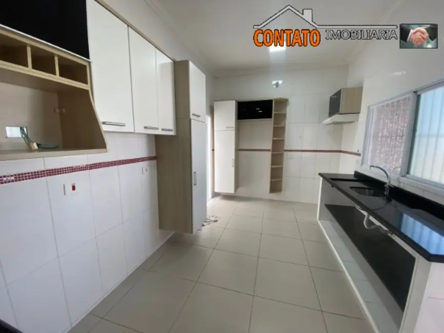Foto 5 de Casa com 3 quartos à venda, 198m2 em Itanhaem - SP
