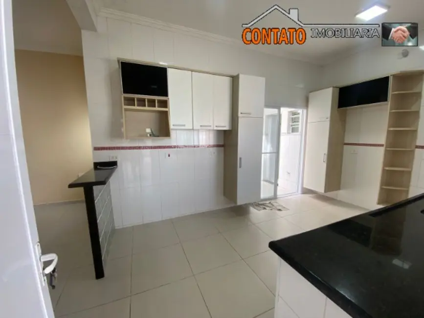 Foto 4 de Casa com 3 quartos à venda, 198m2 em Itanhaem - SP