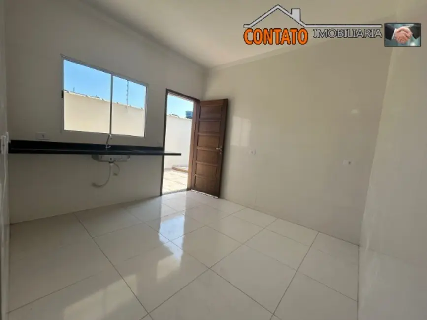 Foto 3 de Casa com 3 quartos à venda, 210m2 em Itanhaem - SP