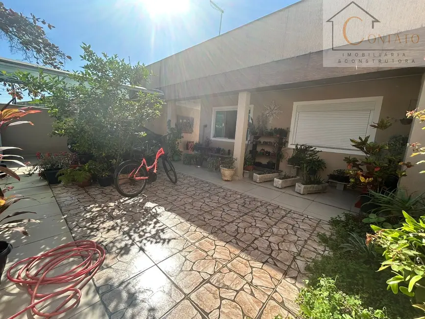Foto 2 de Casa com 2 quartos à venda, 271m2 em Itanhaem - SP