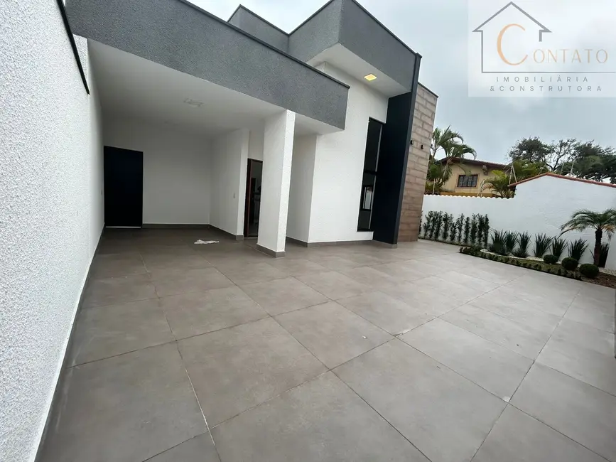 Foto 3 de Casa com 3 quartos à venda, 127m2 em Itanhaem - SP