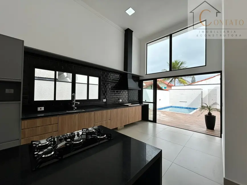 Foto 5 de Casa com 3 quartos à venda, 127m2 em Itanhaem - SP