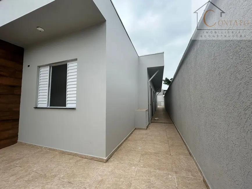 Casa com 3 quartos à venda, 73m2 em Itanhaem - SP - imagem 2 Foto 2 de Casa com 3 quartos à venda, 73m2 em Itanhaem - SP