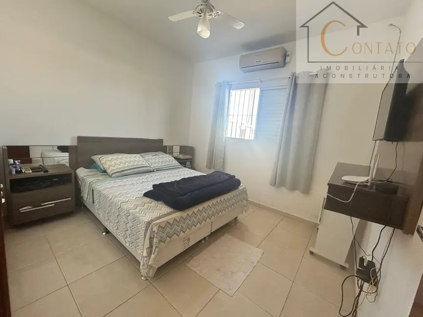 Foto 4 de Casa com 2 quartos à venda, 63m2 em Itanhaem - SP