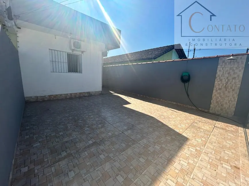 Foto 1 de Casa com 2 quartos à venda, 63m2 em Itanhaem - SP