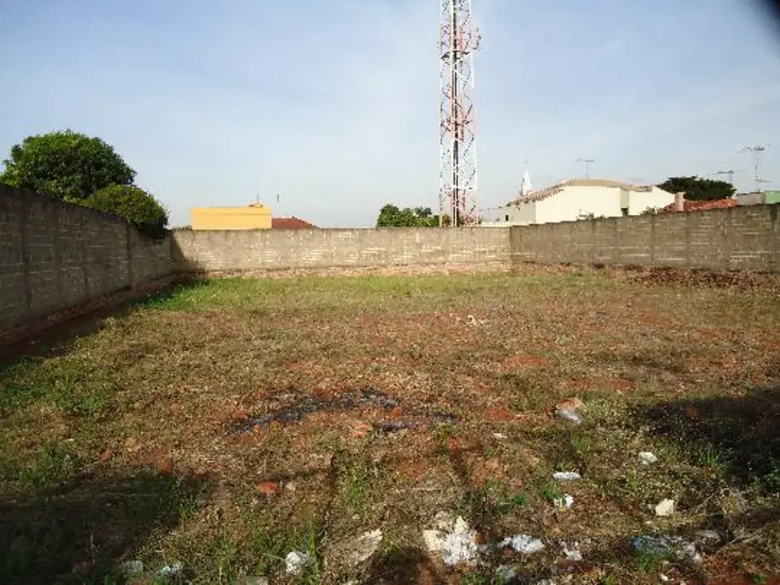 Foto 1 de Terreno / Lote à venda em Jardinopolis - SP