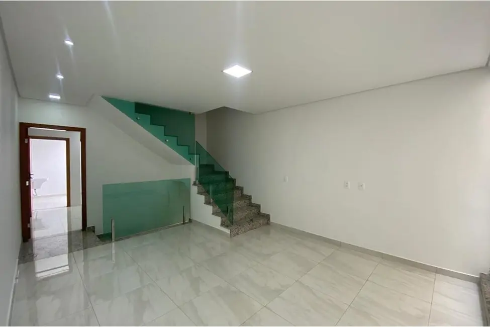 Foto 2 de Casa com 3 quartos à venda, 220m2 em Vila Esperança, São Paulo - SP