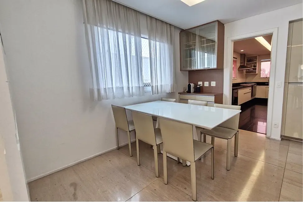 Apartamento com 4 quartos à venda, 300m2 em Higienópolis, São Paulo - SP - imagem 8 Foto 8 de Apartamento com 4 quartos à venda, 300m2 em Higienópolis, São Paulo - SP