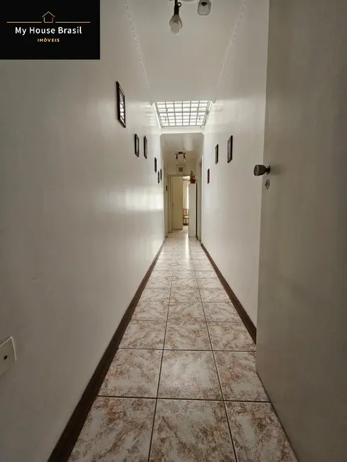 Foto 9 de Casa com 4 quartos à venda, 240m2 em Jardim Guanca, São Paulo - SP