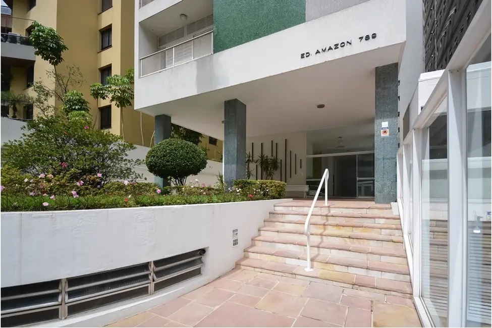 Foto 4 de Apartamento com 3 quartos à venda, 180m2 em Santa Cecília, São Paulo - SP