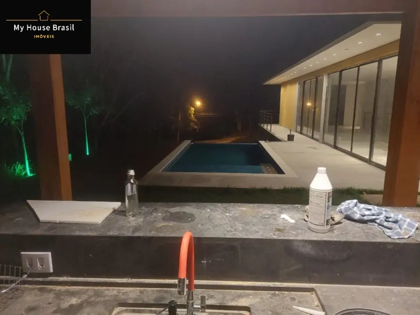 Casa com 3 quartos à venda, 352m2 em Santa Isabel - SP - imagem 5 Foto 5 de Casa com 3 quartos à venda, 352m2 em Santa Isabel - SP