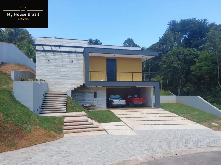 Casa com 3 quartos à venda, 352m2 em Santa Isabel - SP - imagem 1 Foto 1 de Casa com 3 quartos à venda, 352m2 em Santa Isabel - SP