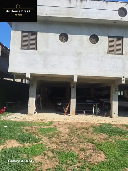 Casa com 3 quartos à venda, 242m2 em Chácaras Reunidas Igarapés, Jacarei - SP - imagem 1 Foto 1 de Casa com 3 quartos à venda, 242m2 em Chácaras Reunidas Igarapés, Jacarei - SP