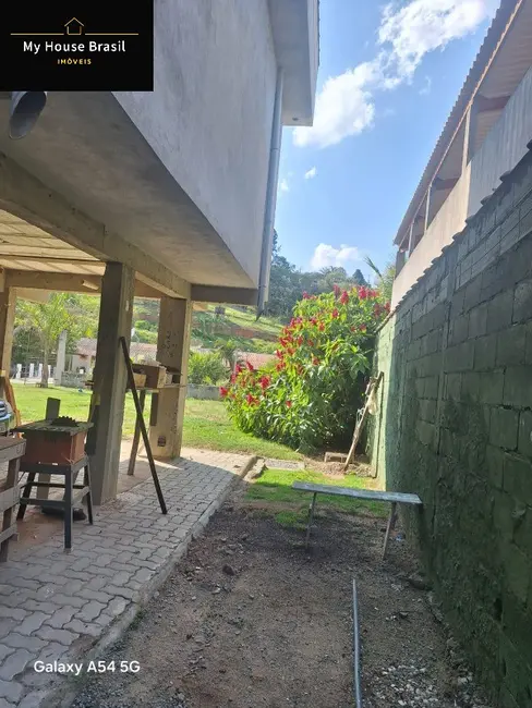 Casa com 3 quartos à venda, 242m2 em Chácaras Reunidas Igarapés, Jacarei - SP - imagem 8 Foto 8 de Casa com 3 quartos à venda, 242m2 em Chácaras Reunidas Igarapés, Jacarei - SP