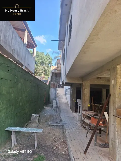 Casa com 3 quartos à venda, 242m2 em Chácaras Reunidas Igarapés, Jacarei - SP - imagem 6 Foto 6 de Casa com 3 quartos à venda, 242m2 em Chácaras Reunidas Igarapés, Jacarei - SP