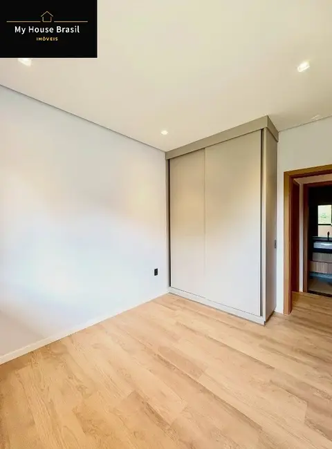 Foto 9 de Casa com 3 quartos à venda, 195m2 em Braganca Paulista - SP