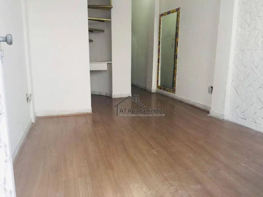 Casa com 3 quartos à venda, 50m2 em São Cristóvão, Rio De Janeiro - RJ - imagem 2 Foto 2 de Casa com 3 quartos à venda, 50m2 em São Cristóvão, Rio De Janeiro - RJ