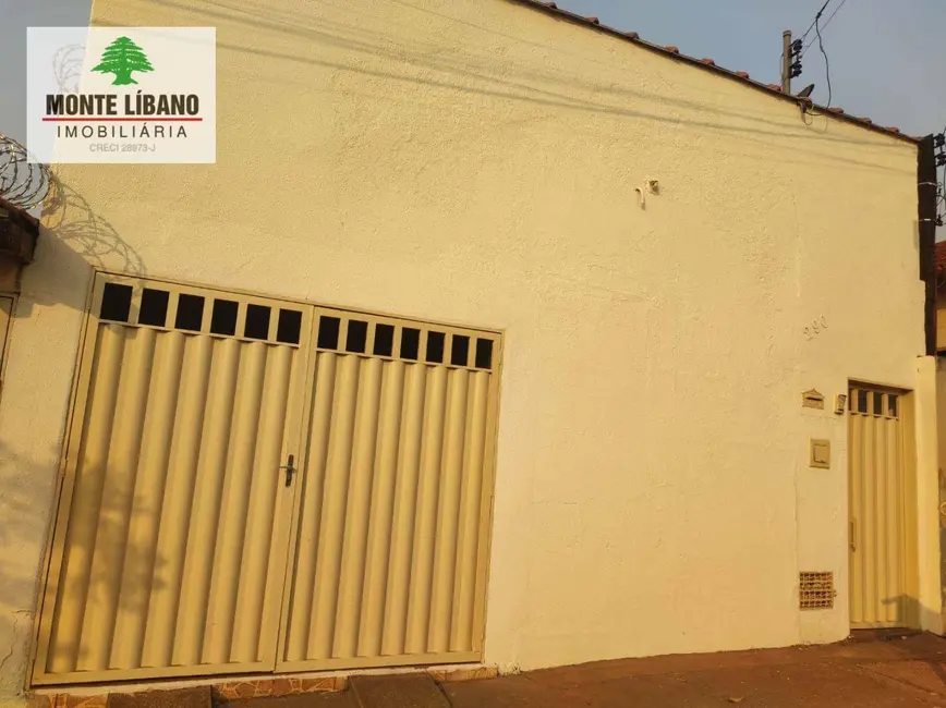 Foto 1 de Casa com 2 quartos para alugar, 138m2 em Sao Joaquim Da Barra - SP