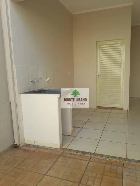 Foto 5 de Casa com 2 quartos para alugar em Sao Joaquim Da Barra - SP