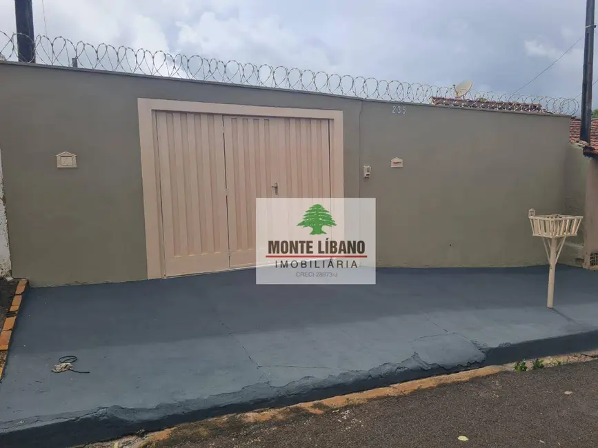 Foto 1 de Casa com 2 quartos para alugar em Sao Joaquim Da Barra - SP