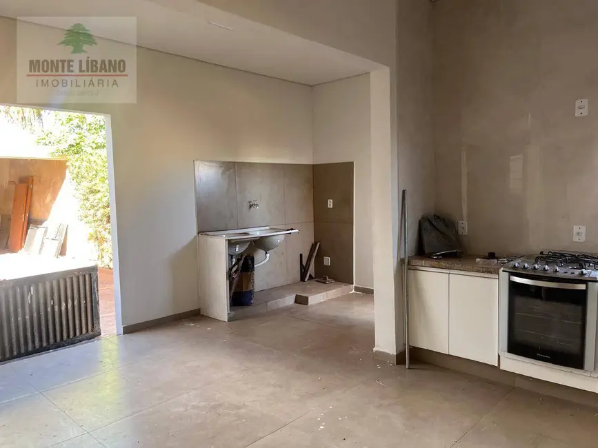 Foto 4 de Casa com 3 quartos para alugar, 100m2 em Centro, Sao Joaquim Da Barra - SP