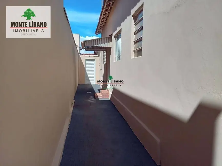 Foto 2 de Casa com 3 quartos para alugar, 150m2 em Centro, Sao Joaquim Da Barra - SP