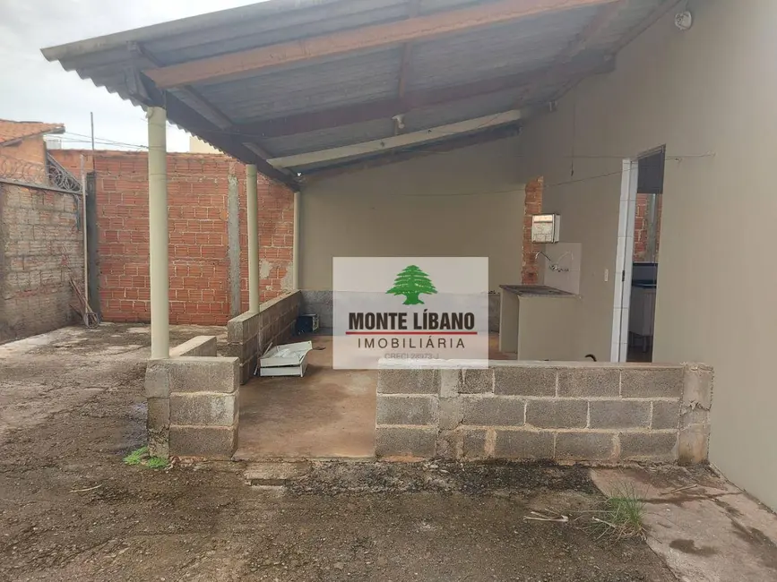 Foto 8 de Casa com 2 quartos para alugar, 200m2 em Sao Joaquim Da Barra - SP