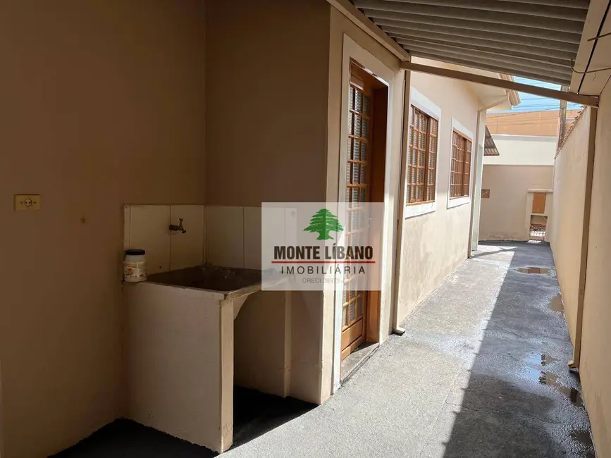 Foto 3 de Casa com 2 quartos para alugar, 150m2 em Sao Joaquim Da Barra - SP