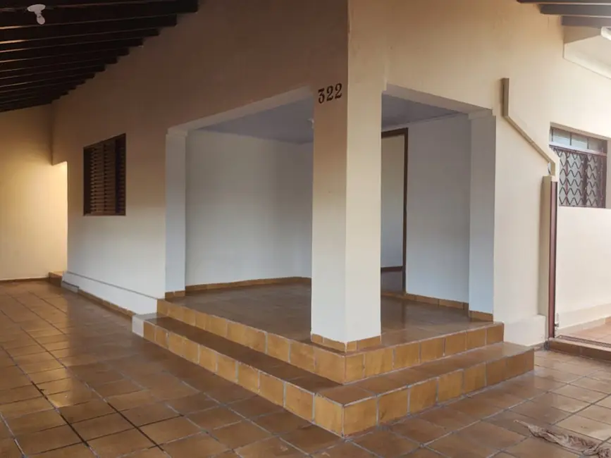 Foto 2 de Casa com 2 quartos para alugar, 427m2 em Centro, Sao Joaquim Da Barra - SP